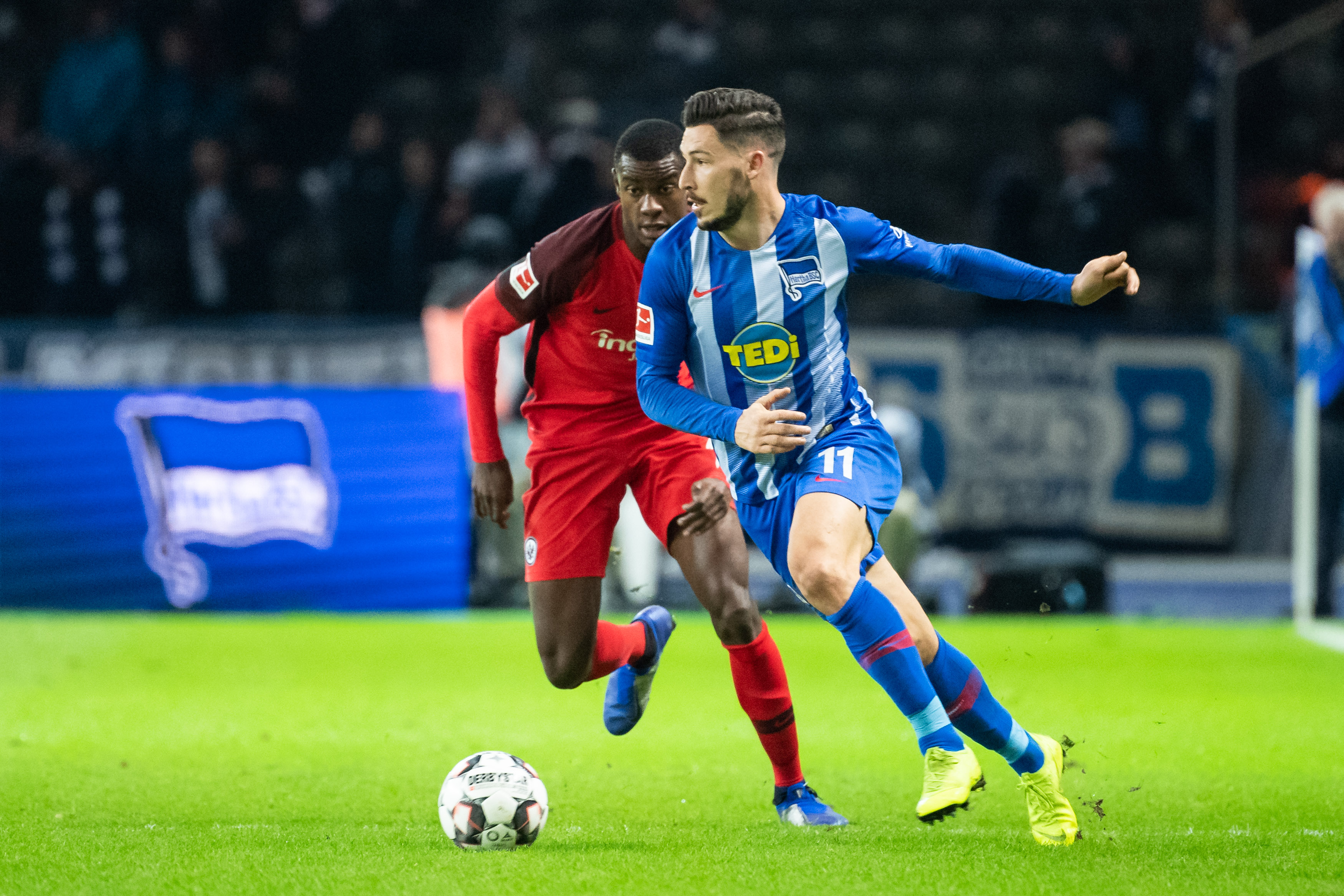 西甲前瞻：巴萨盼取胜继续争夺榜首，阿拉维斯能否制造麻烦？