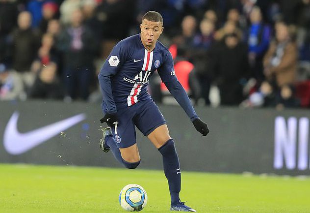 足球国足热身赛表现积极，主帅称进步肉眼可见